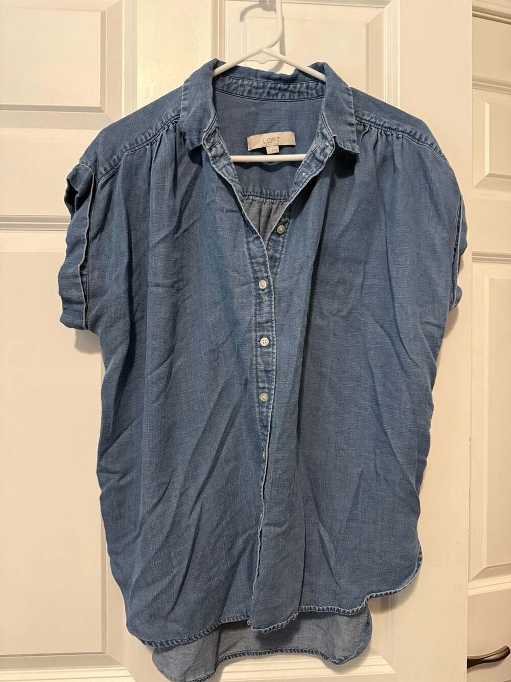 LOFT Denim Short Sleeve Button Down Shirt Size L